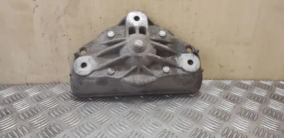Volkswagen Touareg I Coil spring mount 7L0412391D