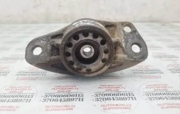 Volkswagen PASSAT B6 Front shock absorber mounting bracket 3C0513353
