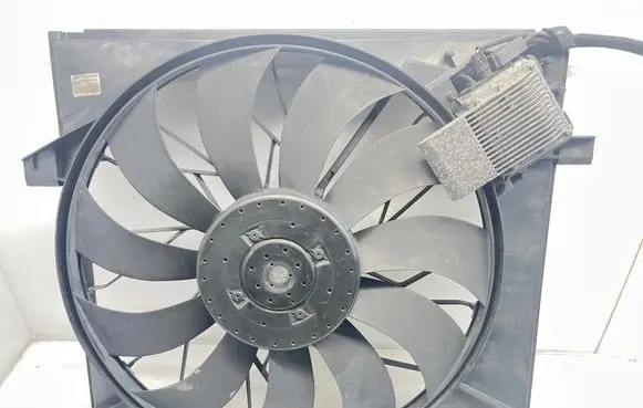 Mercedes-Benz ML W163 Electric radiator cooling fan A1635000293