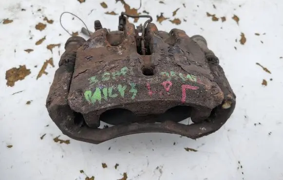 Iveco Daily 35 - 40.10 Front brake caliper 