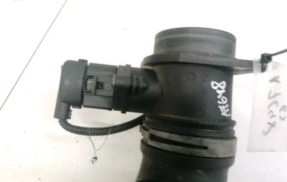 Skoda Octavia Mk2 (1Z) Mass air flow meter 0281002531 038906461B