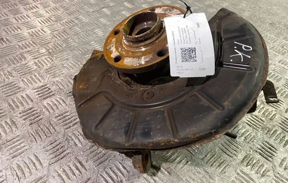 Skoda Octavia Mk2 (1Z) Front wheel hub