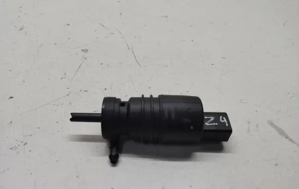 BMW Z4 E85 E86 Windscreen/windshield washer pump