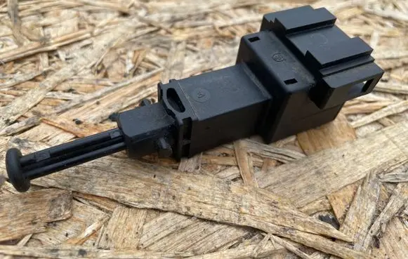 Audi TT Mk1 Brake pedal sensor switch 1J0945511A