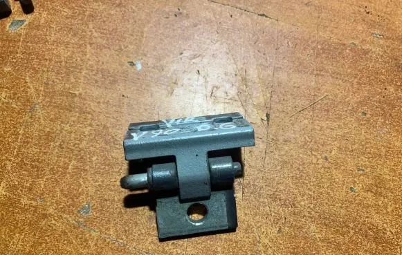 Volvo V70 Rear door upper hinge