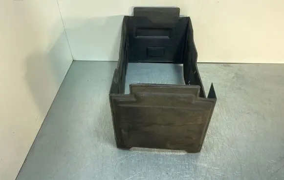 KIA Sportage Battery tray heat shield 
