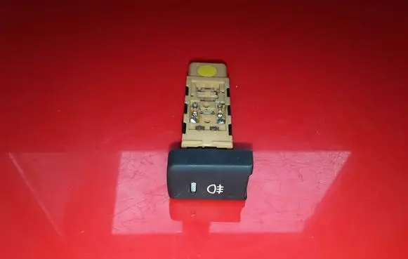 KIA Carens II Fog light switch 70417