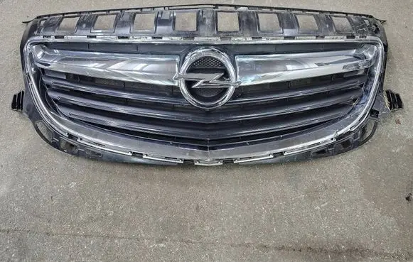 Opel Insignia A Front bumper upper radiator grill 13475242