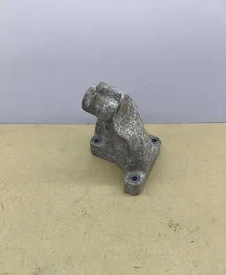Mercedes-Benz E W211 Engine mounting bracket A6422230004