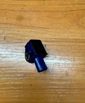 Mercedes-Benz E W212 Airbag deployment crash/impact sensor A2128204926 5WK43872