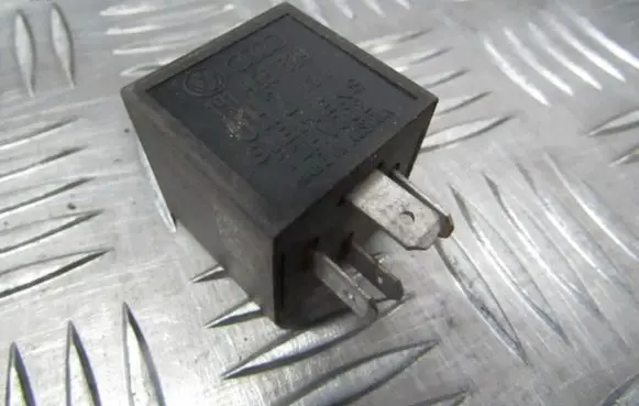 Volkswagen Golf II Other relay 191955529 72hv002