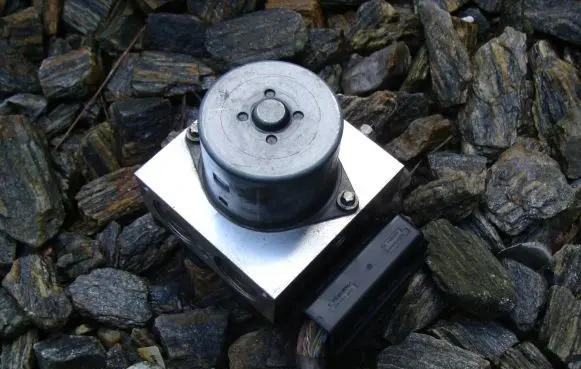 Mini Cooper Countryman R60 ABS Pump 6874551 54086588B 17723711