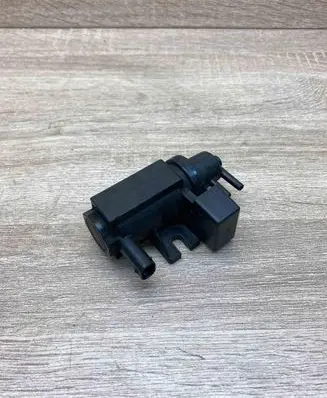 BMW 5 E60 E61 Turbo solenoid valve 7805391