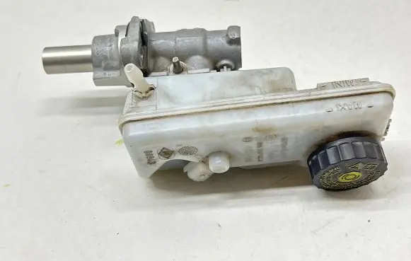 Renault Kangoo II Brake fluid reservoir 0204051558 0204Y24321