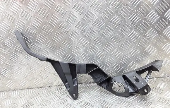 Audi A2 Fender mounting bracket