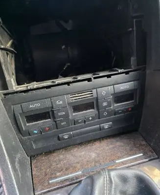 Audi A4 S4 B7 8E 8H Climate control unit 0761288 8E0820043BL