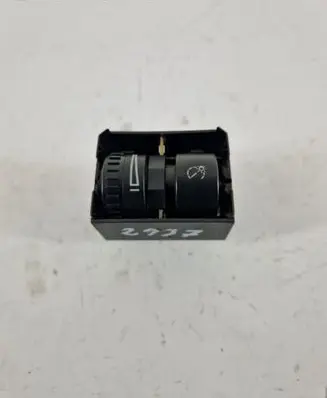 Volkswagen Touran II Headlight level height control switch 1T0941334A