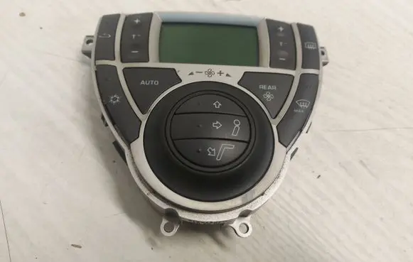 Peugeot 807 Climate control unit 14874990YR A83000200 9140010393