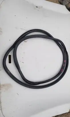 Opel Astra J Front door rubber seal 