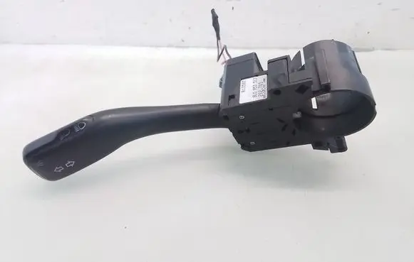 Volkswagen Golf IV Indicator stalk 8L093513