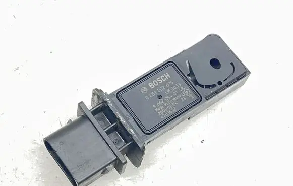 Mercedes-Benz ML W164 Mass air flow meter A6420940148