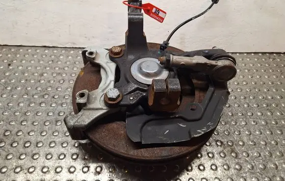 Front wheel hub spindle knuckle