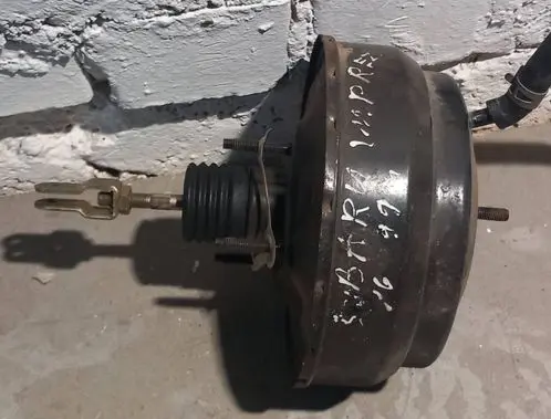 Subaru Impreza I Brake booster 86206301