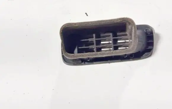 Honda CR-V Dash center air vent grill