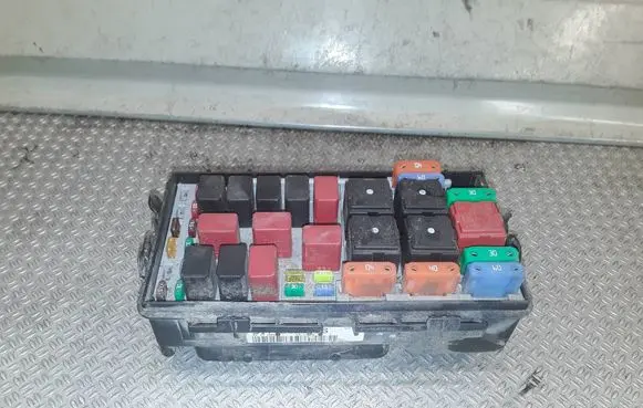 Fiat Punto (199) Fuse module 51775622