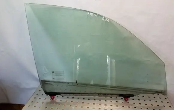 Toyota RAV 4 (XA20) Front door window glass four-door