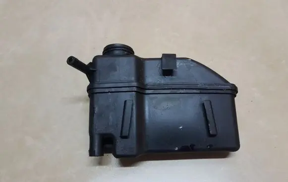 Volvo S80 Power steering fluid tank/reservoir