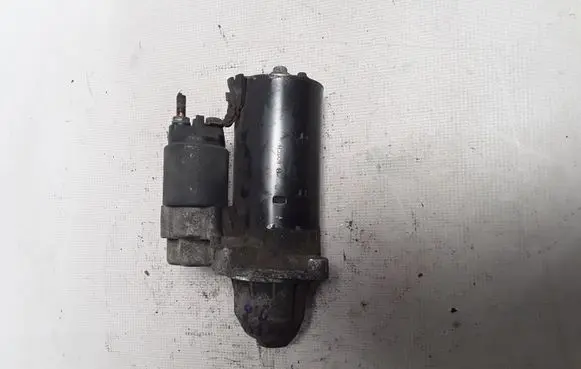 Iveco Daily 30.8 - 9 Starter motor 001109306