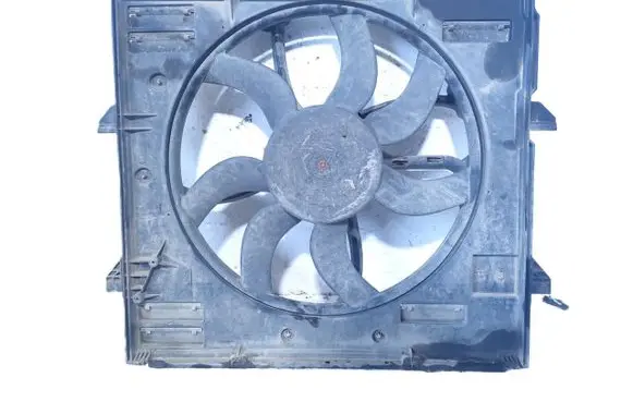 Volkswagen Amarok Radiator cooling fan shroud 2H0121207E