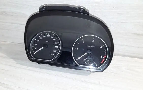 BMW 1 E81 E87 Speedometer (instrument cluster) 9220949 102495298