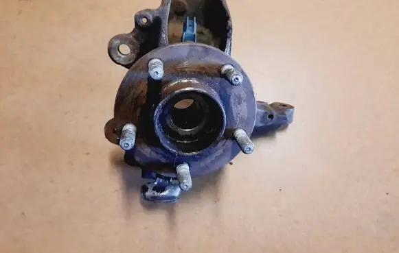 Ford Focus C-MAX Front wheel hub spindle knuckle