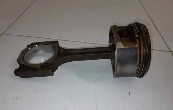 Cadillac SRX Piston with connecting rod 046217