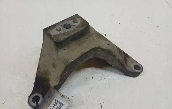 Ford S-MAX Engine mounting bracket