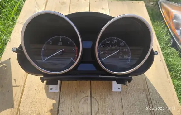 Mazda 3 II Speedometer (instrument cluster) BGV455430 85BHF3A