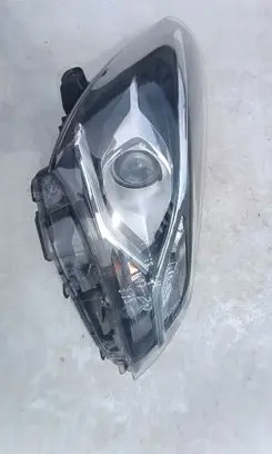 Toyota Yaris Headlight/headlamp