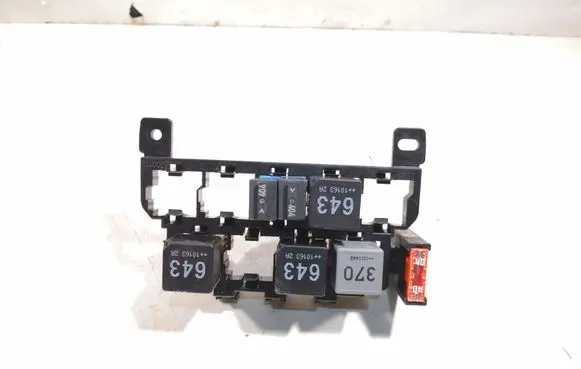 Audi A6 S6 C6 4F Relay mounting block 4F0937503