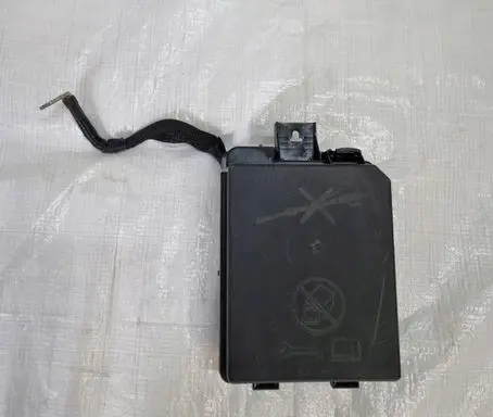 Opel Corsa E Fuse box set 39117551