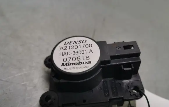 Opel Grandland X Air flap motor/actuator A21201700