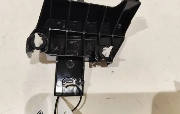 Lexus GS 300 350 430 450H Rear bumper mounting bracket 5256330110