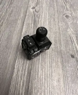 Toyota C-HR I Wing mirror switch 84872F4010