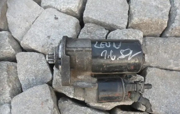 Volkswagen Golf IV Starter motor