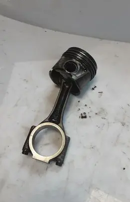 Audi A4 S4 B7 8E 8H Piston with connecting rod 038J