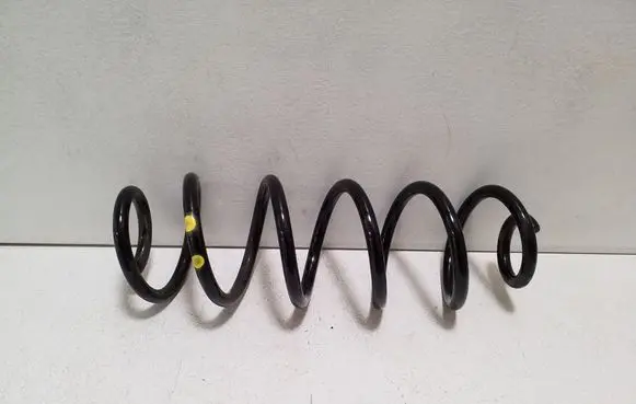 Nissan Qashqai J12 Rear coil spring