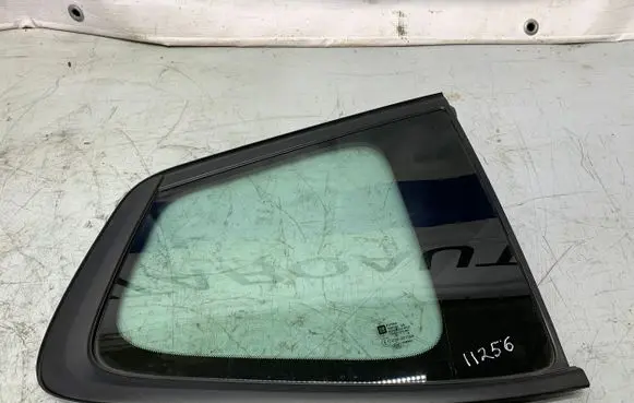 Opel Zafira C Rear side window 39179186