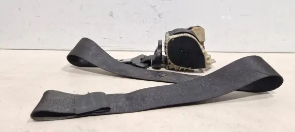 Ford Focus Front seatbelt 4m51b61294am