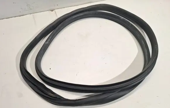 Volvo V60 Front door rubber seal 